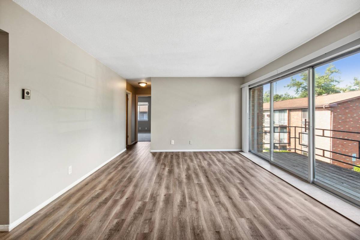 Apartment for rent at 126 E Lake Ave, Peoria, IL 61614