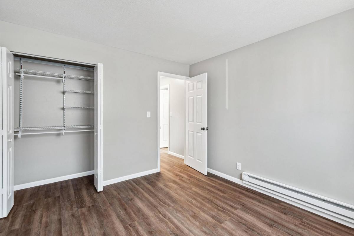Apartment for rent at 126 E Lake Ave, Peoria, IL 61614