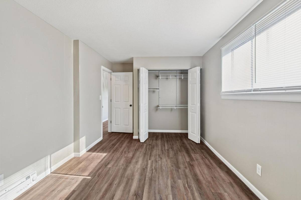 Apartment for rent at 126 E Lake Ave, Peoria, IL 61614