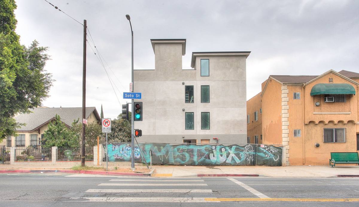 Apartment for rent at 610 N Soto St, Los Angeles, CA 90033