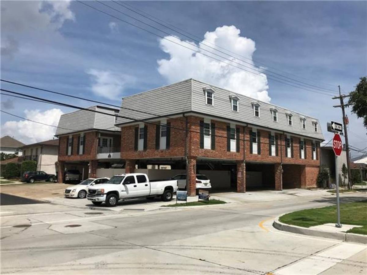 Condo for rent at 301 Seattle St, New Orleans, LA 70124