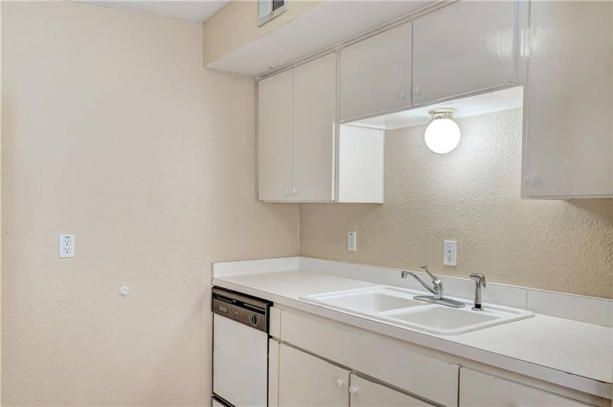 Condo for rent at 2408 Longview St, Austin, TX 78705