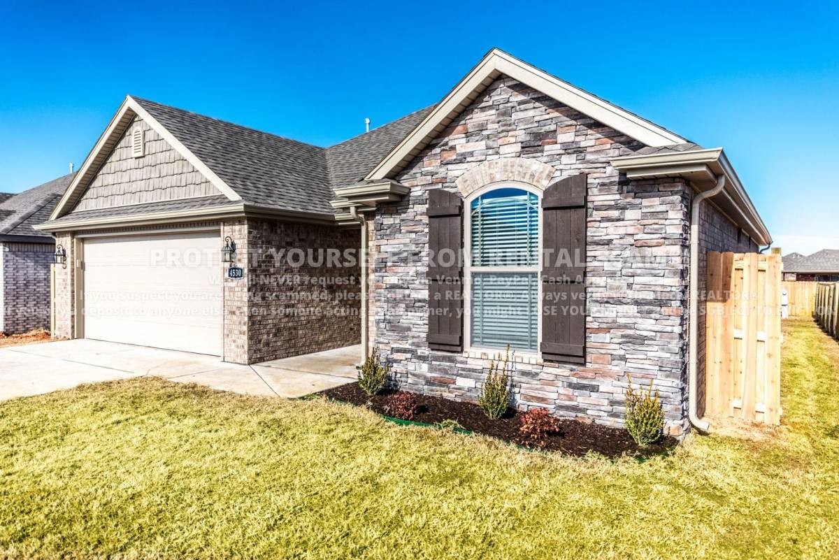 House for rent at 4530 W Divide Dr, Fayetteville, AR 72704