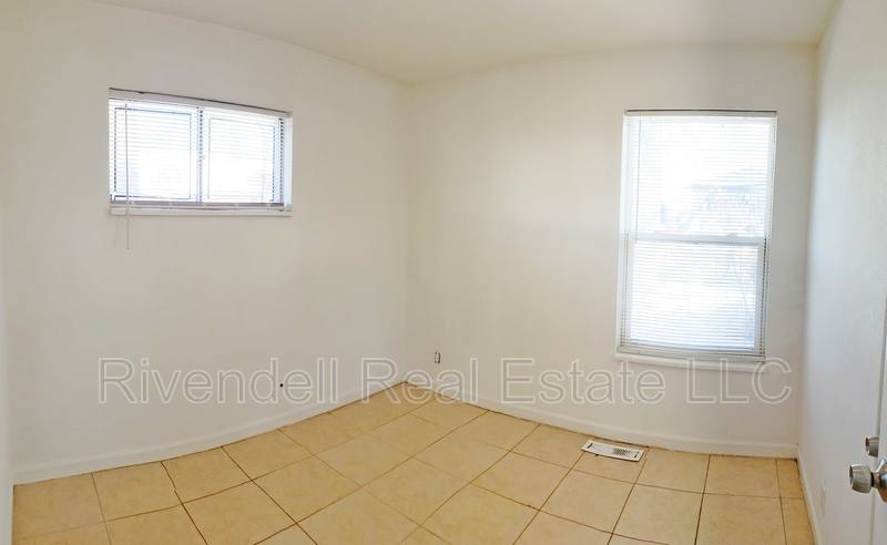 Apartment for rent at 1496 Joliet St, Aurora, CO 80010