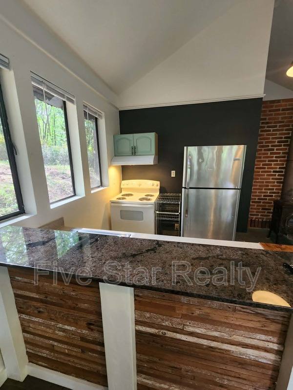 House for rent at 12896 Rices Crossing Rd #COTTAGE, Chico, CA 95926