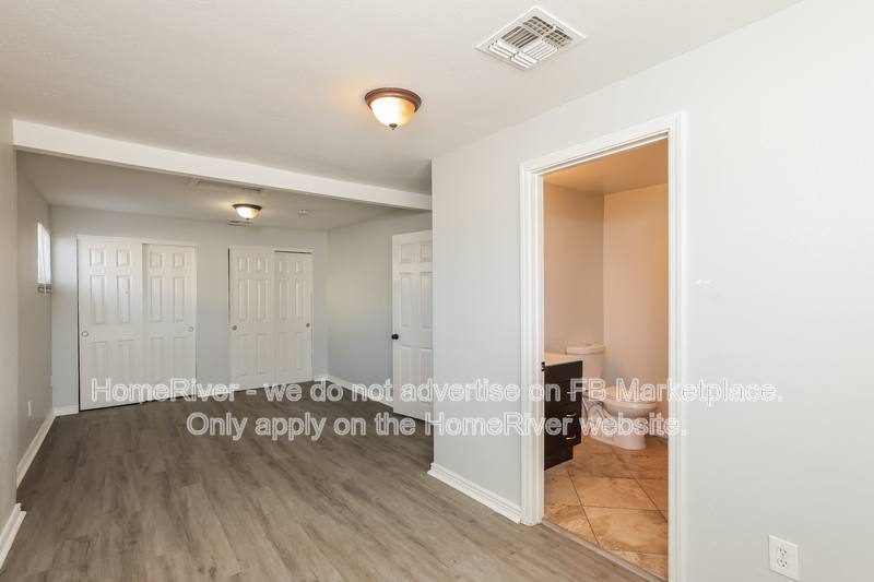 House for rent at 2221 E Beverly Lane, Phoenix, AZ 85022
