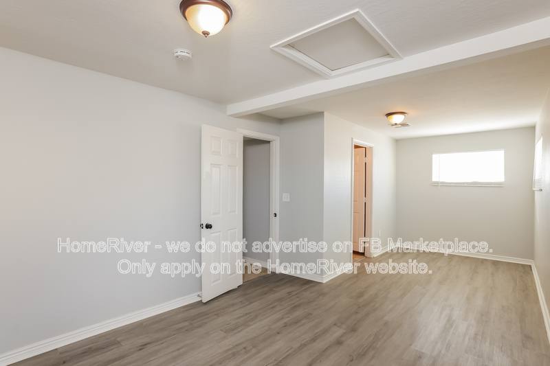 House for rent at 2221 E Beverly Lane, Phoenix, AZ 85022