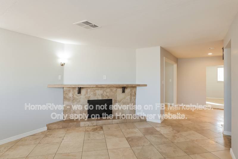 House for rent at 2221 E Beverly Lane, Phoenix, AZ 85022