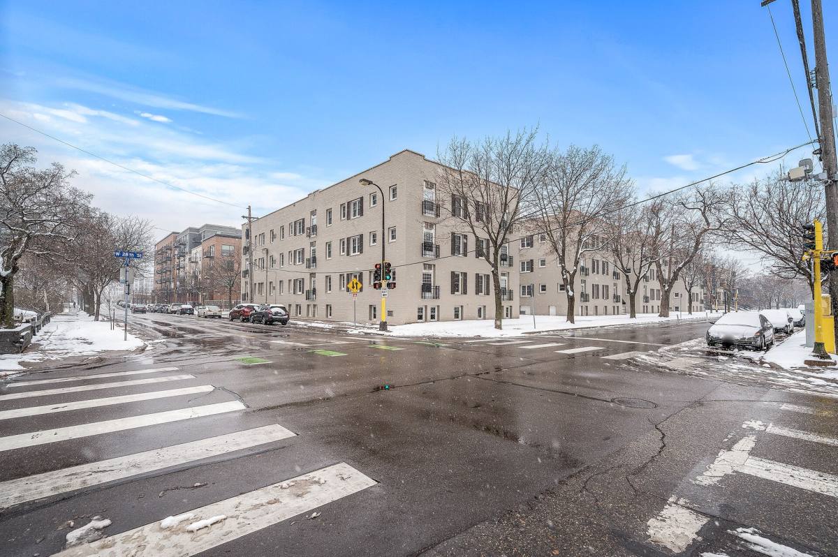 Apartment for rent at 1115-1125 W 28th St, Minneapolis, MN 55408