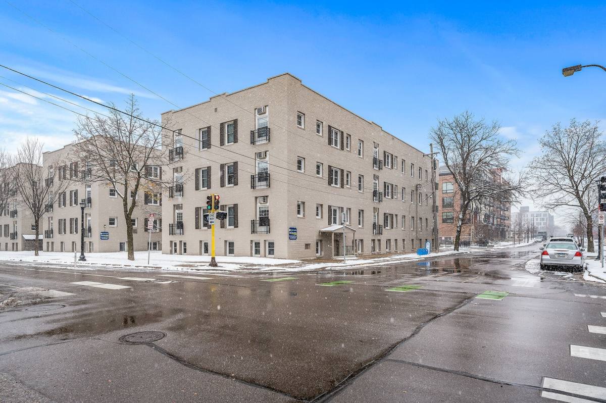 Apartment for rent at 1115-1125 W 28th St, Minneapolis, MN 55408