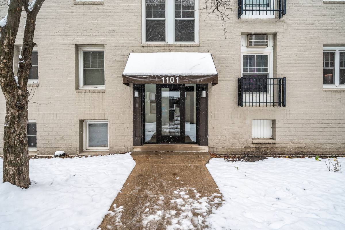 Apartment for rent at 1115-1125 W 28th St, Minneapolis, MN 55408