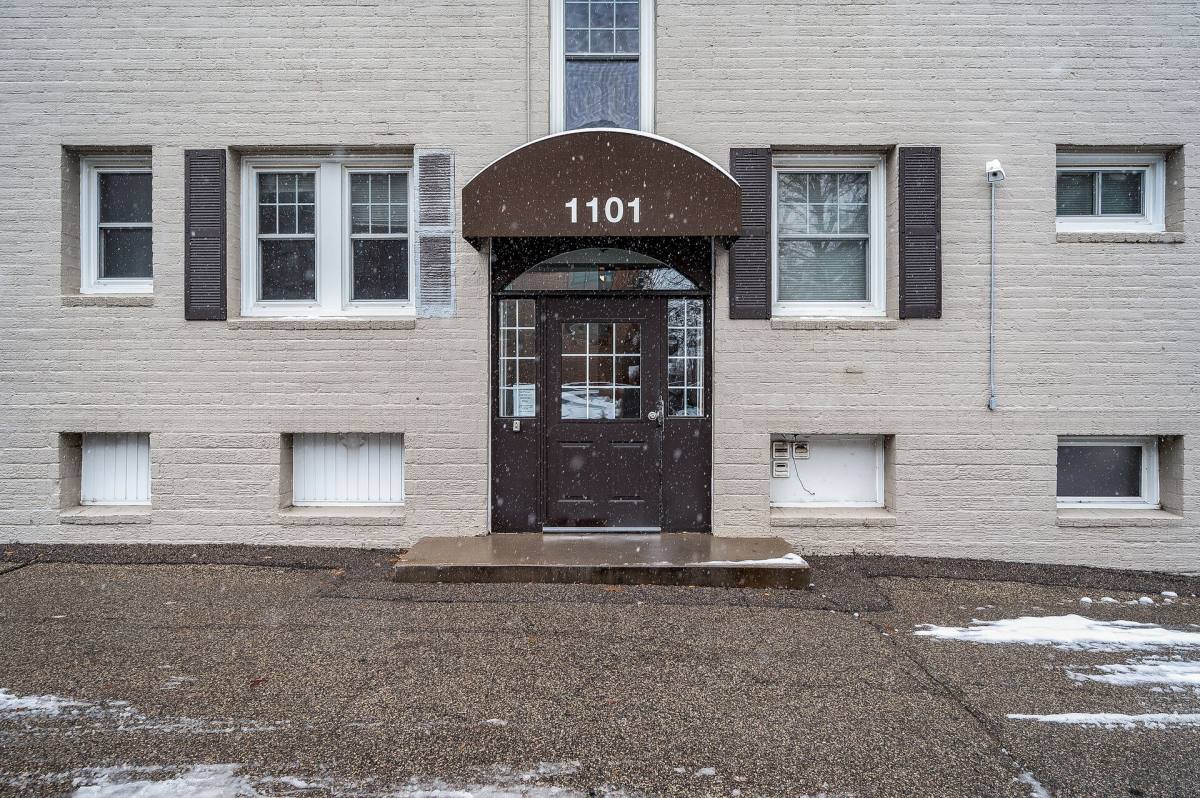 Apartment for rent at 1115-1125 W 28th St, Minneapolis, MN 55408