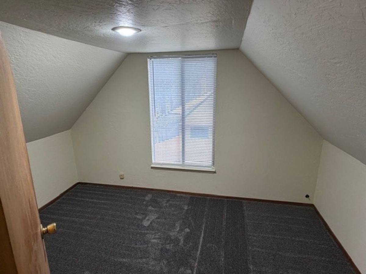 House for rent at 22868 Black Hawk Dr, Sonora, CA 95370