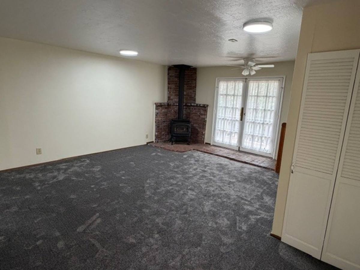 House for rent at 22868 Black Hawk Dr, Sonora, CA 95370