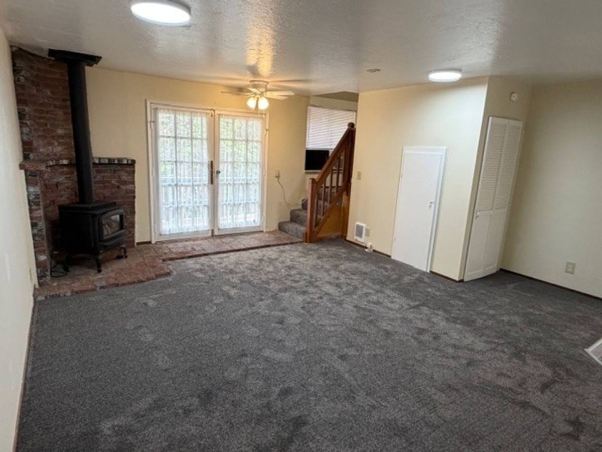 House for rent at 22868 Black Hawk Dr, Sonora, CA 95370