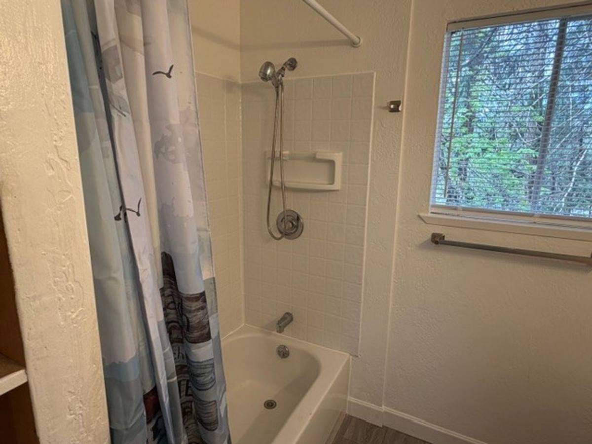 House for rent at 22868 Black Hawk Dr, Sonora, CA 95370