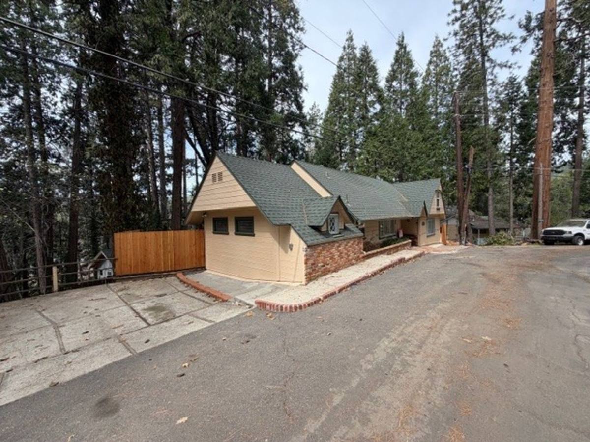 House for rent at 22870 Black Hawk Dr, Twain Harte, CA 95383