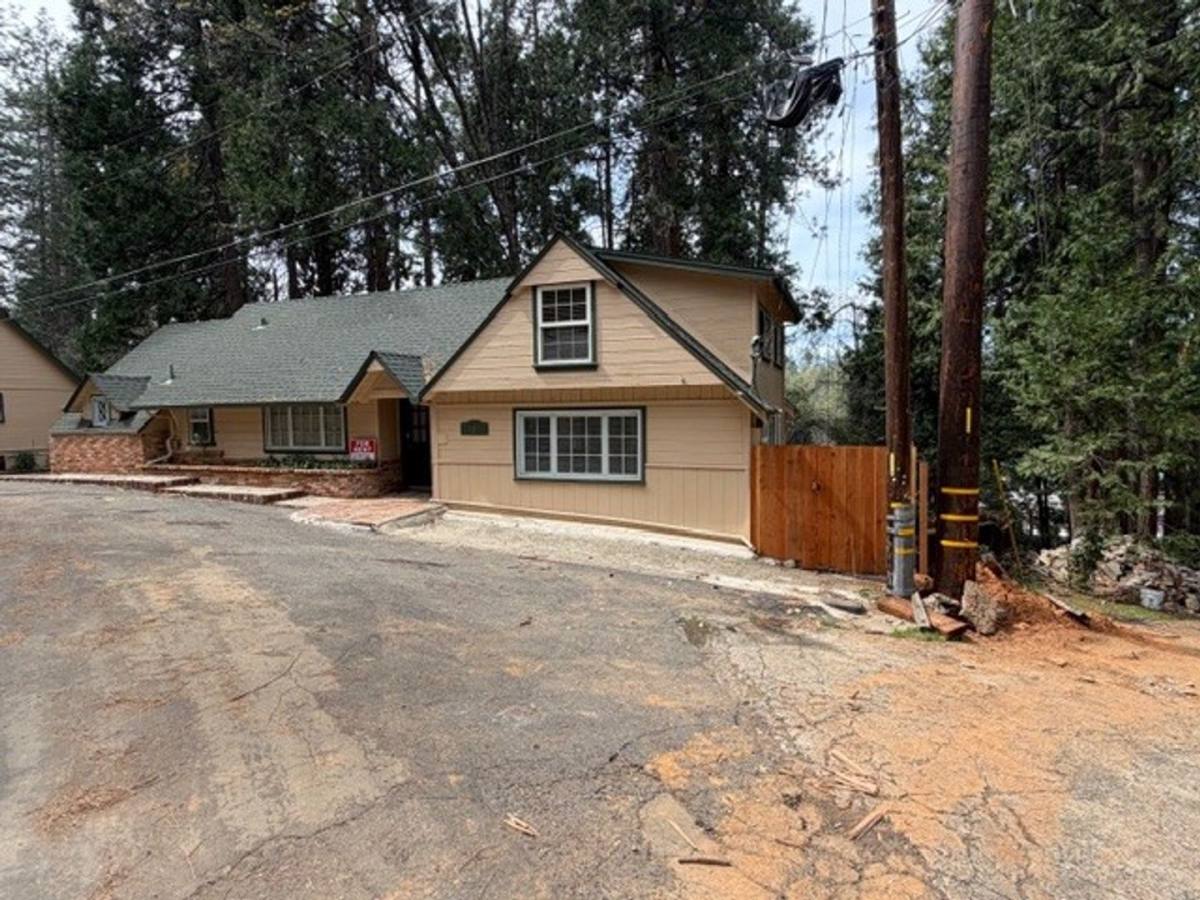 House for rent at 22870 Black Hawk Dr, Twain Harte, CA 95383