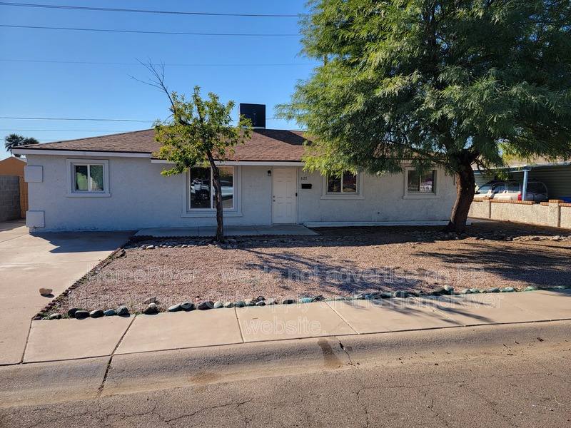 House for rent at 3129 W Montebello Ave, Phoenix, AZ 85017