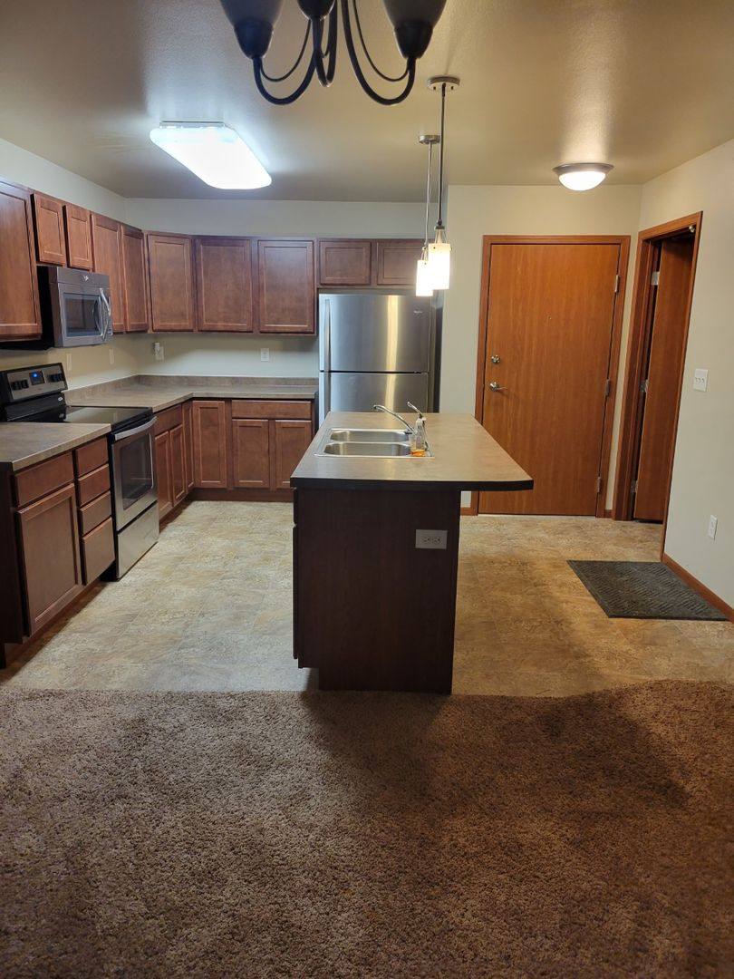 Apartment for rent at 305 3rd St NW, Gwinner, ND 58040