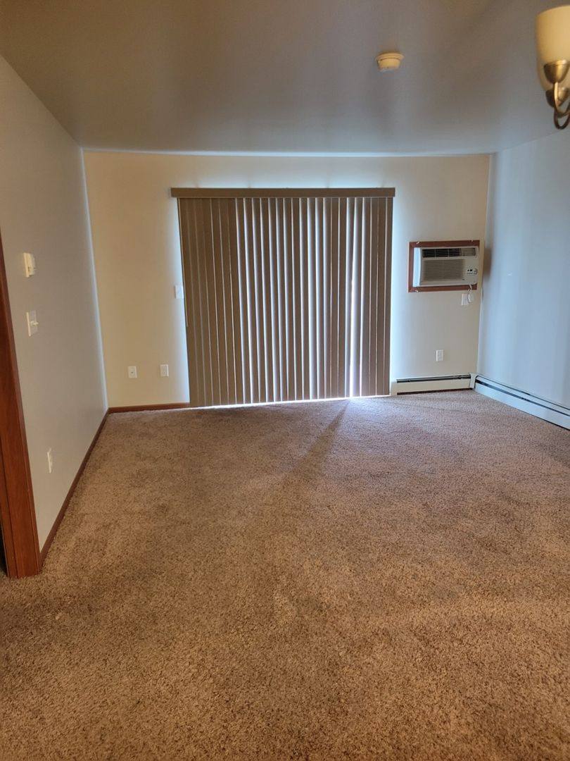 Apartment for rent at 305 3rd St NW, Gwinner, ND 58040