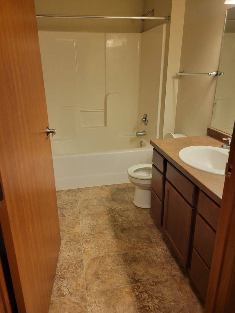 Apartment for rent at 305 3rd St NW, Gwinner, ND 58040
