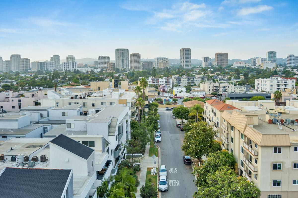 Apartment for rent at 1835 Holmby Ave, Los Angeles, CA 90025