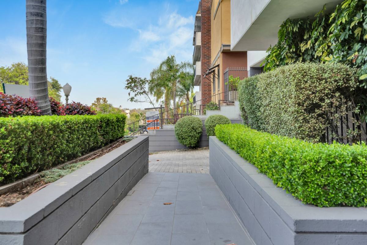 Apartment for rent at 1835 Holmby Ave, Los Angeles, CA 90025