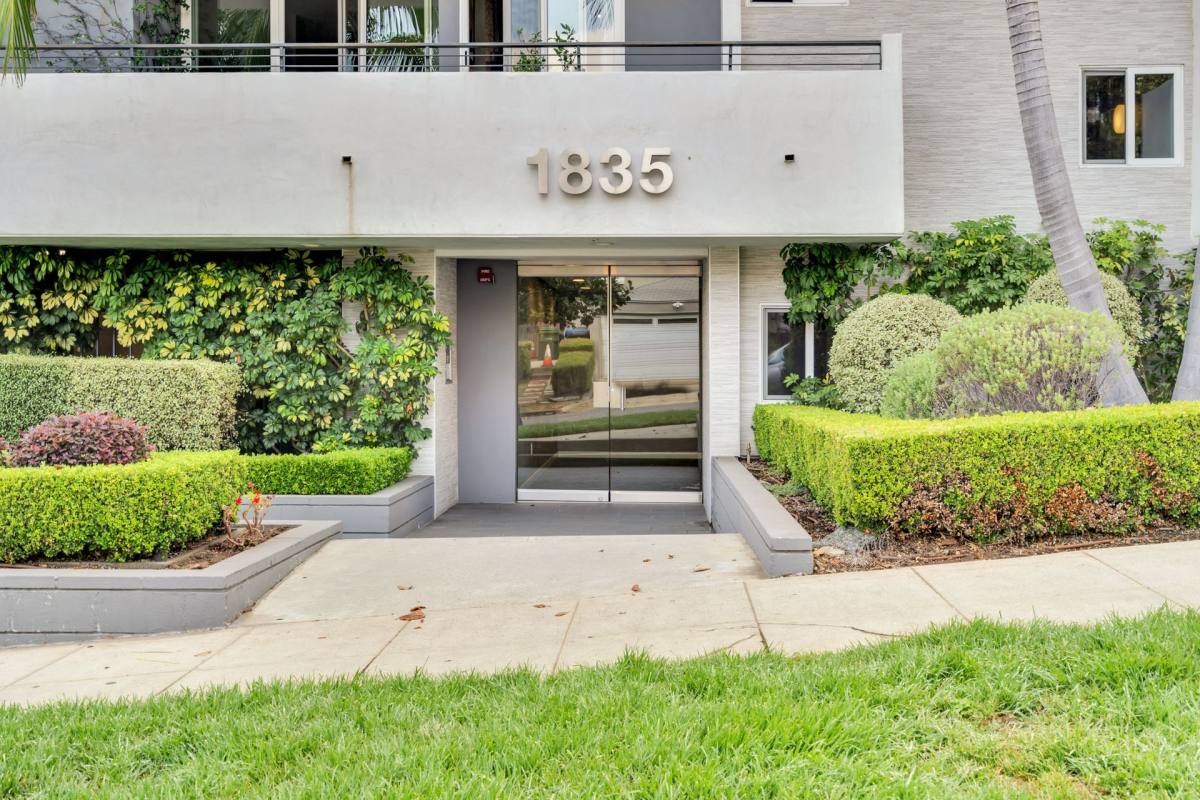 Apartment for rent at 1835 Holmby Ave, Los Angeles, CA 90025