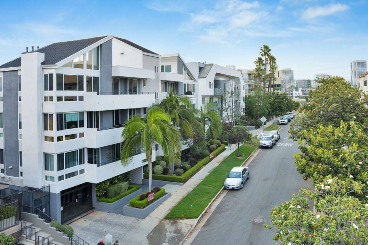 Apartment for rent at 1835 Holmby Ave, Los Angeles, CA 90025