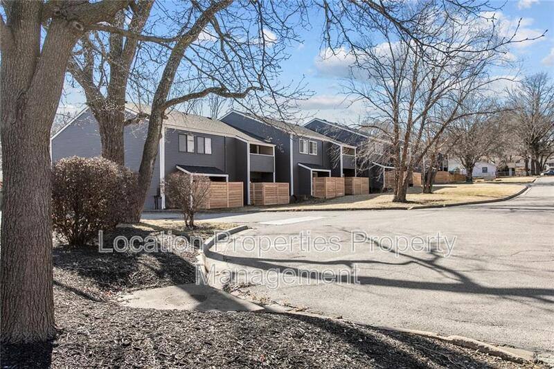 Apartment for rent at 1502 W 25th Court - D3 #D3, Lawrence, KS 66046