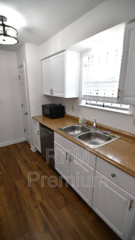 Townhouse for rent at 1795 Blvd De Province #A, Baton Rouge, LA 70816