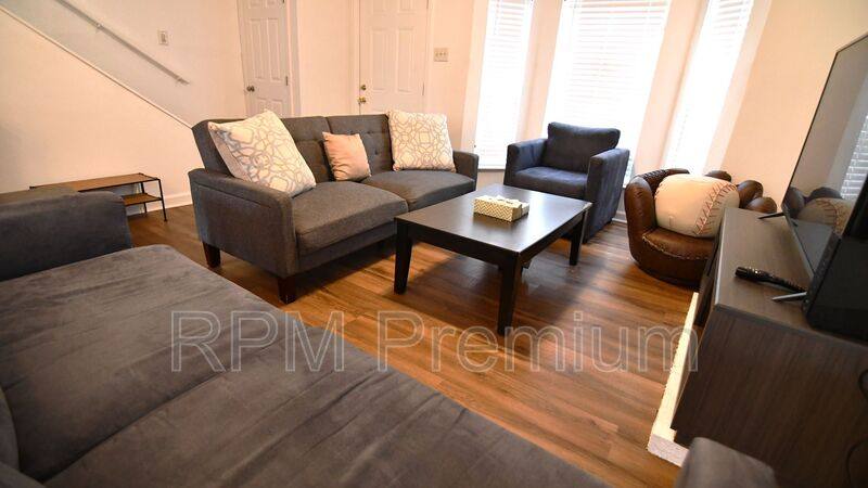 Townhouse for rent at 1795 Blvd De Province #A, Baton Rouge, LA 70816