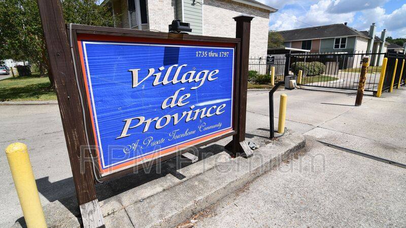 Townhouse for rent at 1795 Blvd De Province #A, Baton Rouge, LA 70816