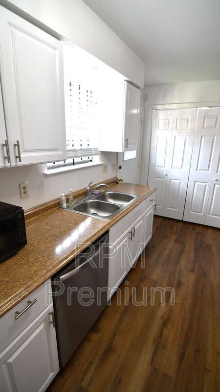 Townhouse for rent at 1795 Blvd De Province #A, Baton Rouge, LA 70816