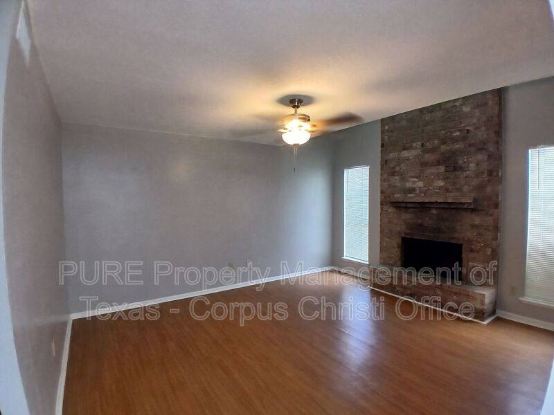 Townhouse for rent at 5001 Middlecoff Rd #1A, Corpus Christi, TX 78413