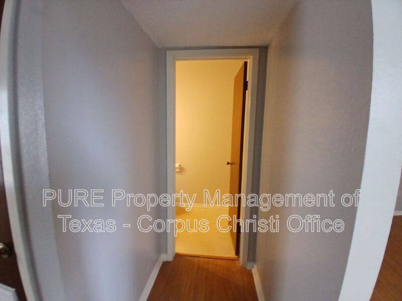 Townhouse for rent at 5001 Middlecoff Rd #1A, Corpus Christi, TX 78413