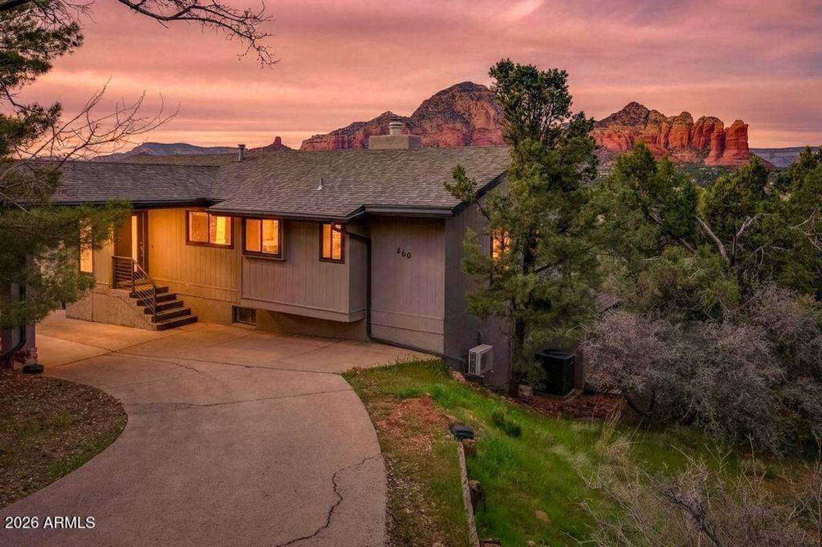 House for rent at 460 Panorama Blvd, Sedona, AZ 86336