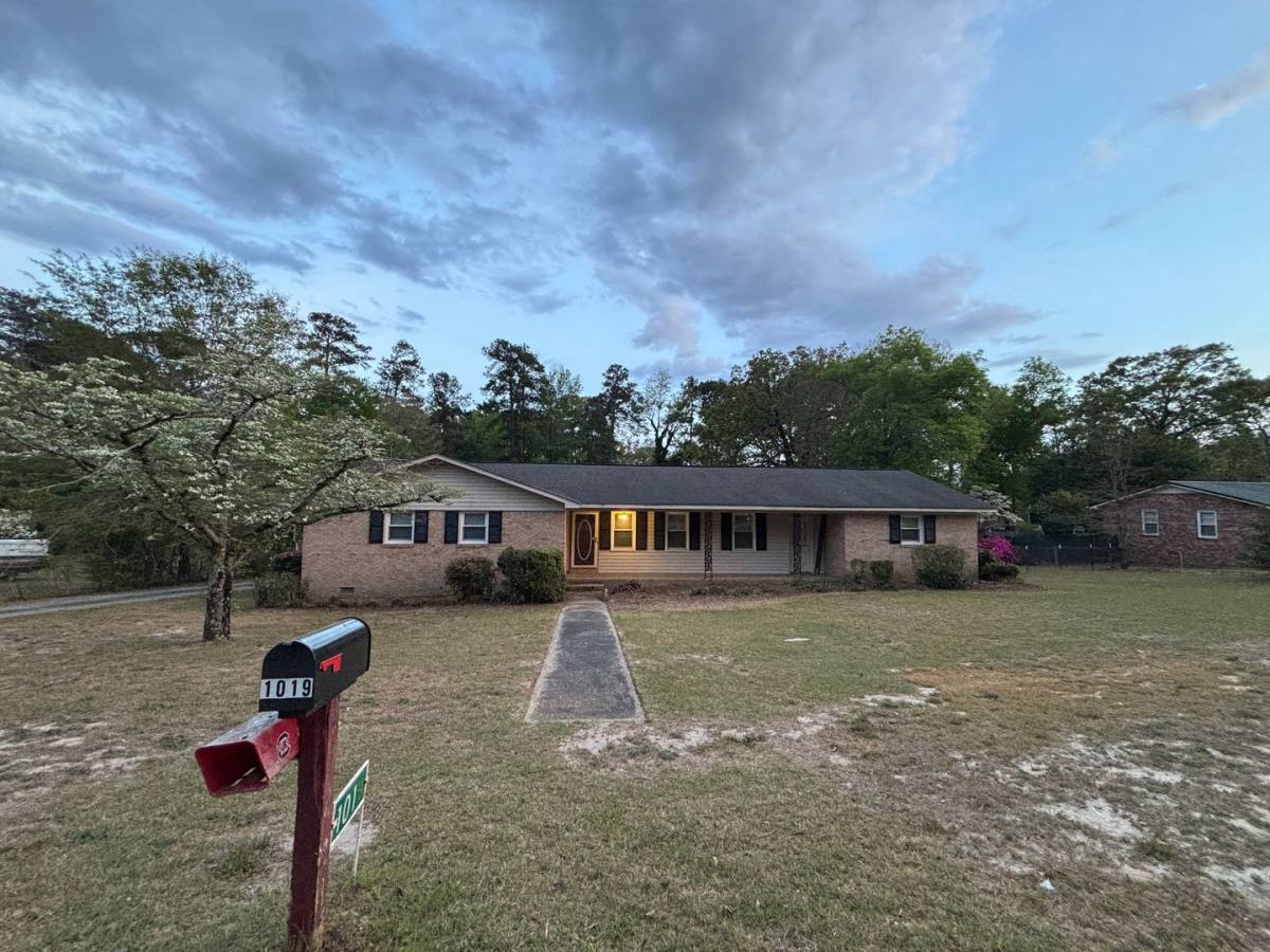 House for rent at 1019 Dogwood Ave, Elgin, SC 29045