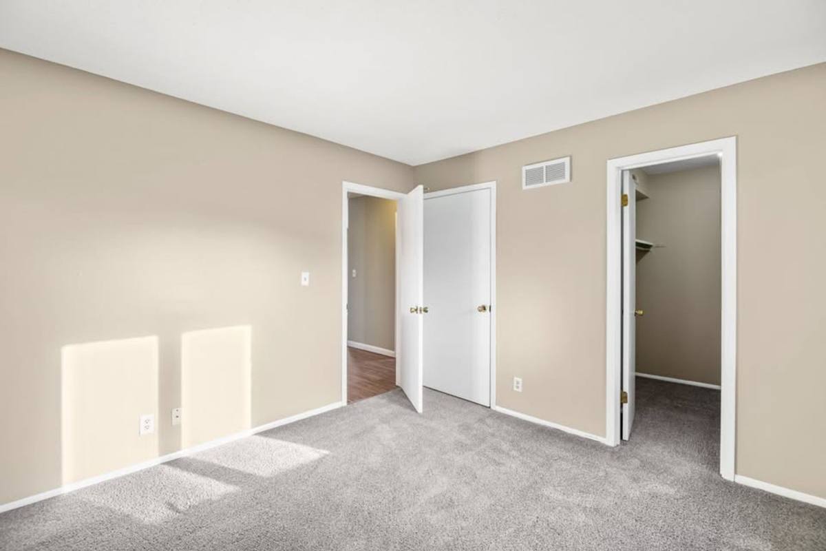 Apartment for rent at 1900 Highview Rd, East Peoria, IL 61611