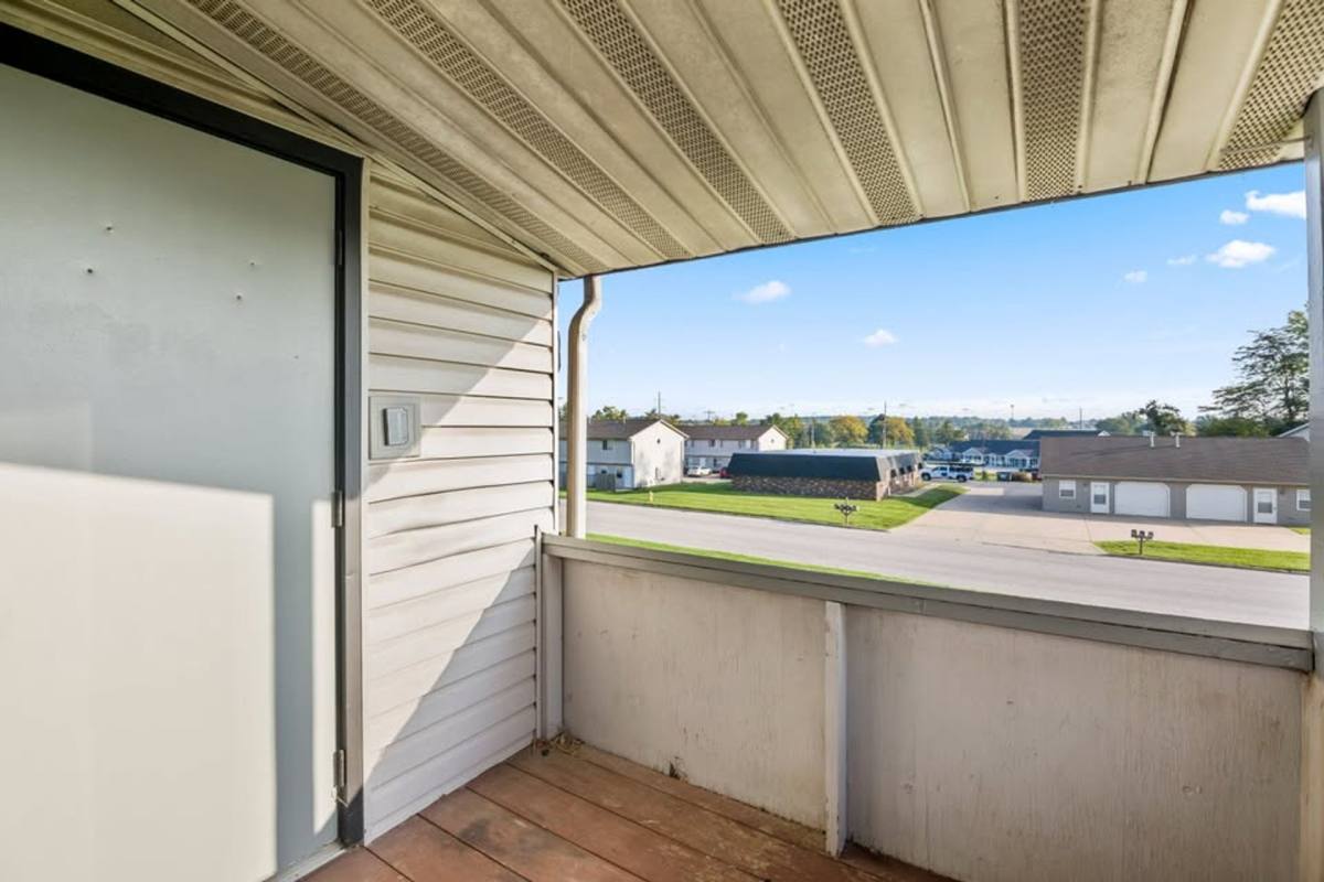Apartment for rent at 1900 Highview Rd, East Peoria, IL 61611