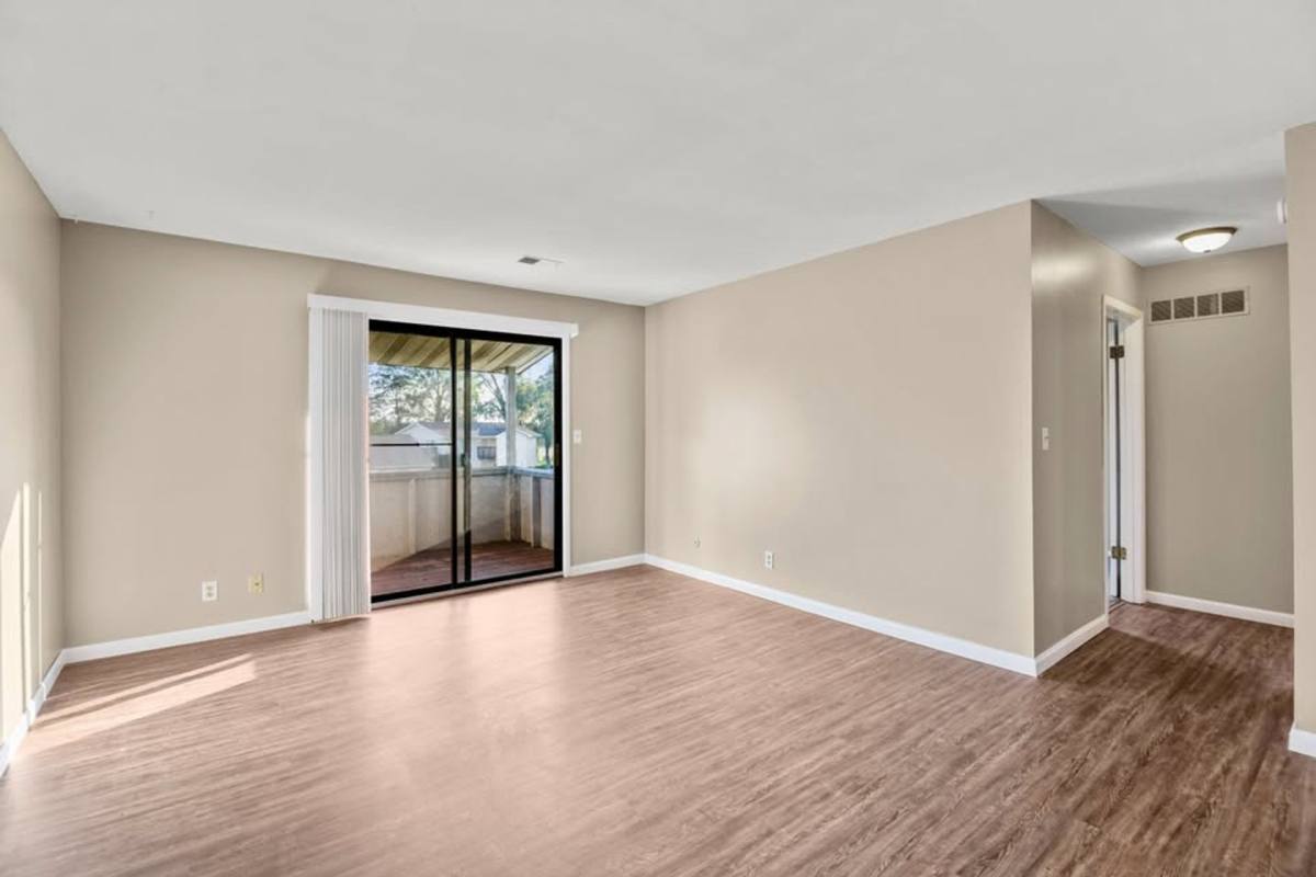 Apartment for rent at 1900 Highview Rd, East Peoria, IL 61611