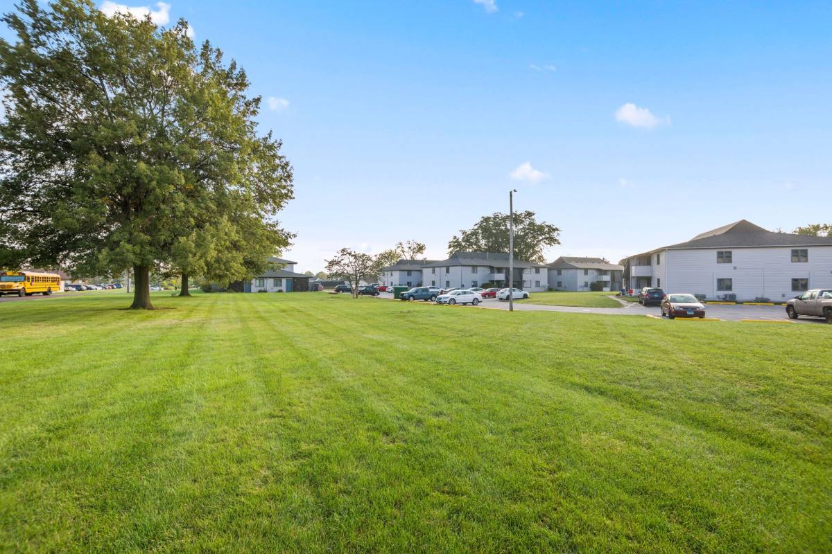 Apartment for rent at 1900 Highview Rd, East Peoria, IL 61611