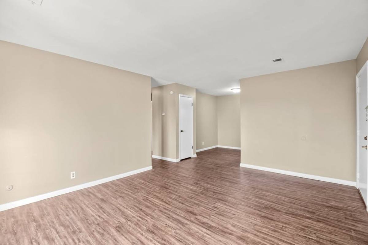 Apartment for rent at 1900 Highview Rd, East Peoria, IL 61611