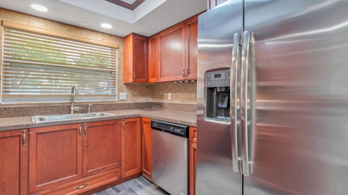 Townhouse for rent at 2871 S Pines Dr, Largo, FL 33771