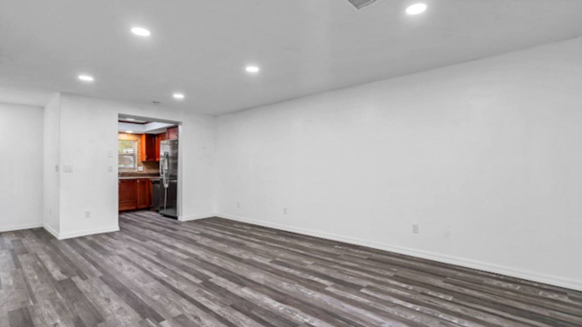 Townhouse for rent at 2871 S Pines Dr, Largo, FL 33771