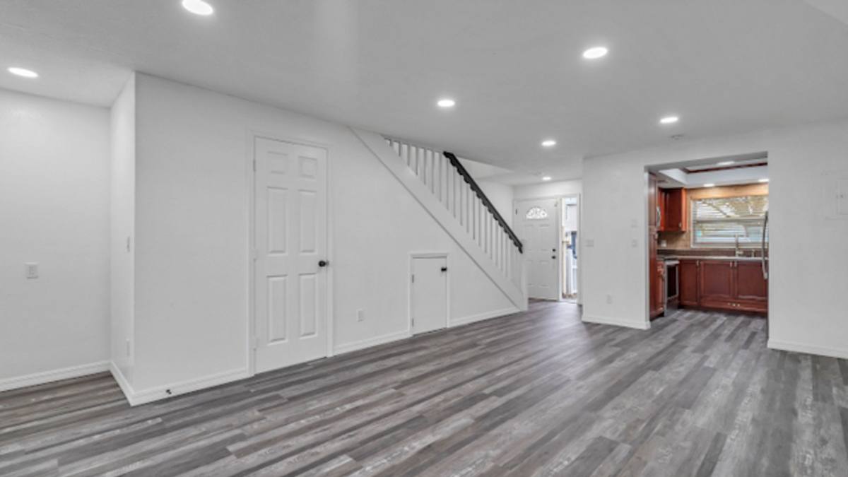Townhouse for rent at 2871 S Pines Dr, Largo, FL 33771