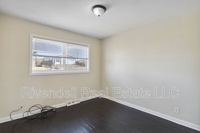 Apartment for rent at 1127 Xenia St, Denver, CO 80220