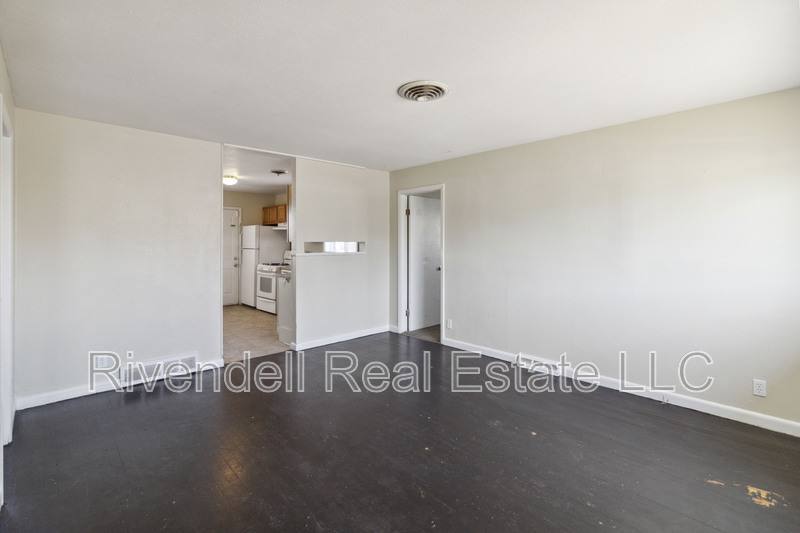 Apartment for rent at 1127 Xenia St, Denver, CO 80220