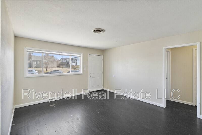 Apartment for rent at 1127 Xenia St, Denver, CO 80220